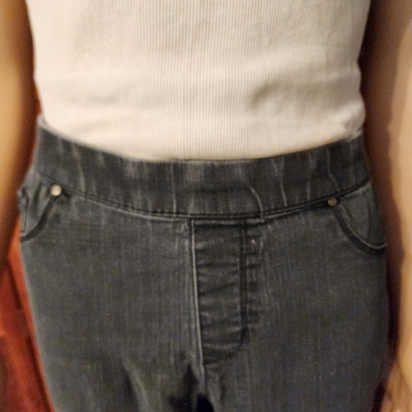 Jeans - Picture 7 of 11